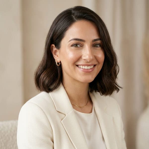 Yasmin F.